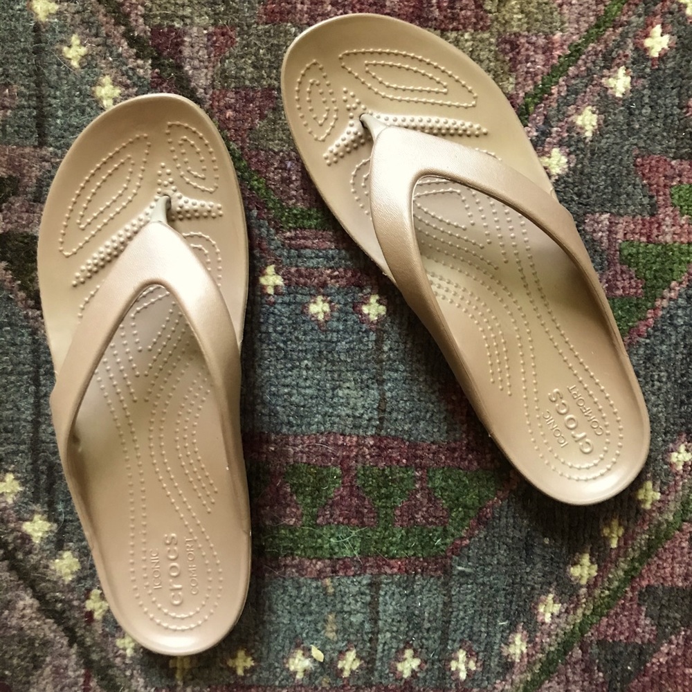 Crocs Kadee II molded flip flop sandals in bronze